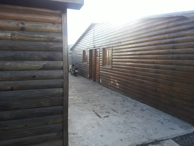 4 CASAS DE 1 DORMITORIO p/INVERSIÓN CON RENTA – VUELVEPIEDRAS – CHACRA XI