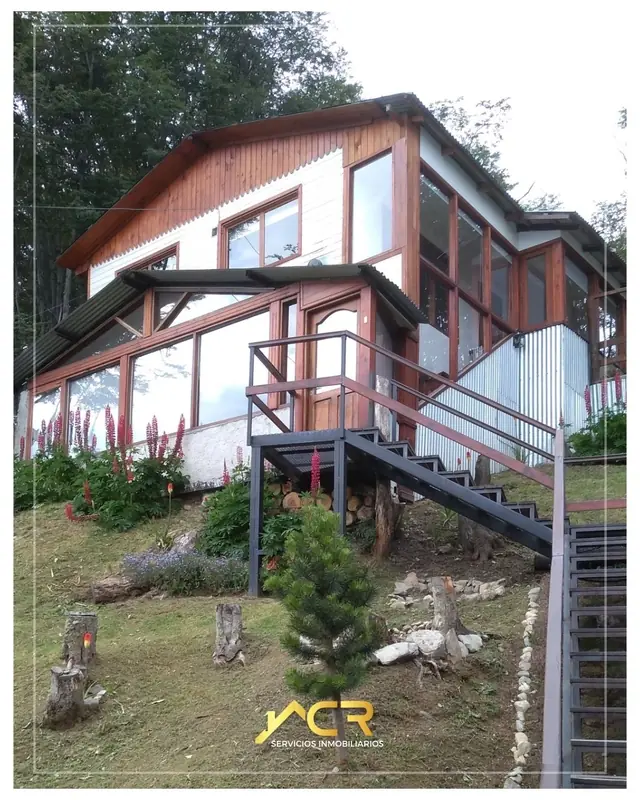 Casa + 2 cabañas en venta · B° Kaikén