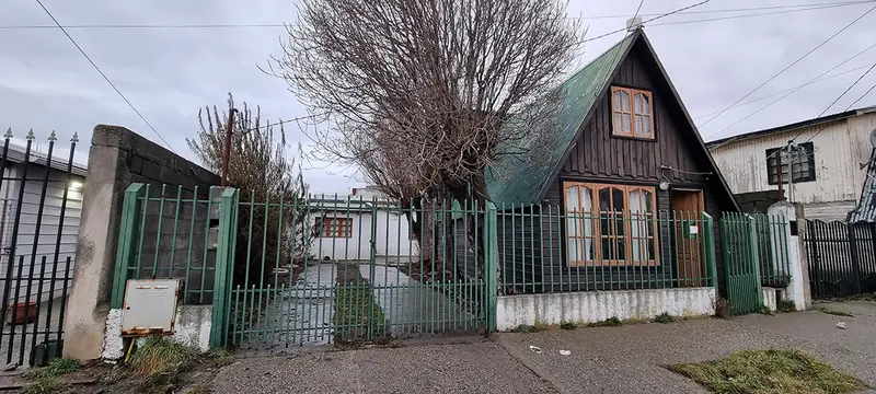CASA+DPTO – PJE. AVELLANEDA alt. 2200 – B° INTEVU