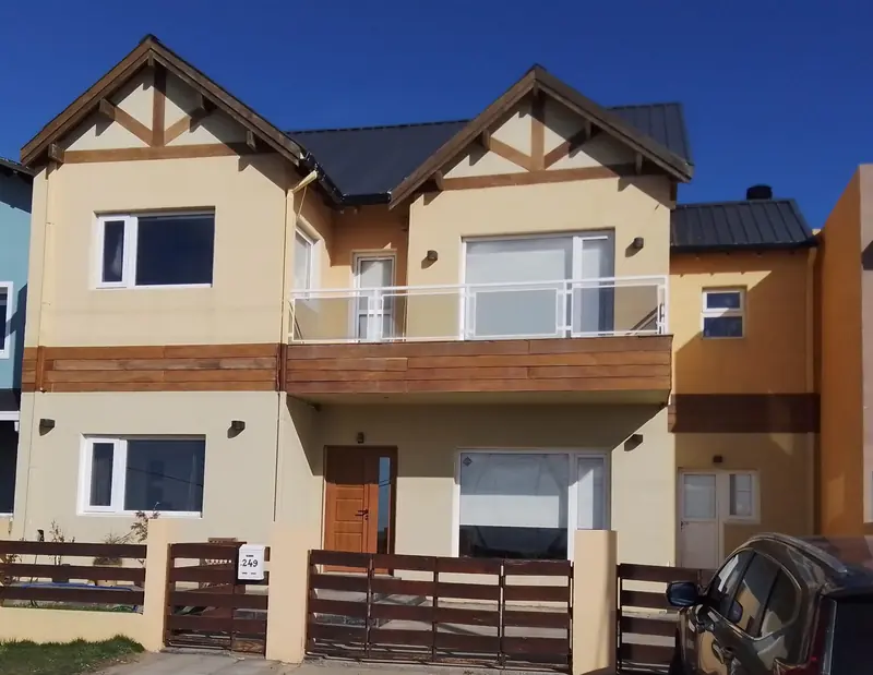 🔴 VENTA – CASA 3  DORMITORIOS – Bº LAS BARRANCAS📍