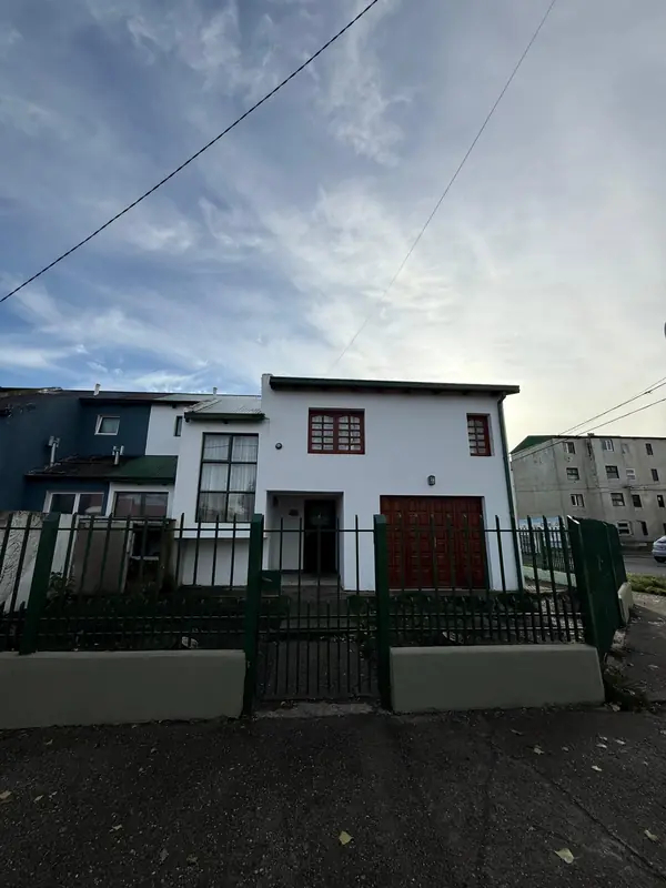 🔴VENTA  – CASA + MONOAMBIENTE – BARRIO CHACRA II 📍
