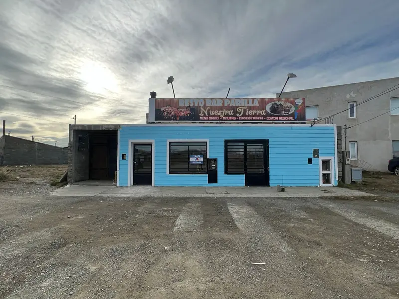 🔴 VENTA – LOCAL + VIVIENDA – BARRIO AUSTRAL📍