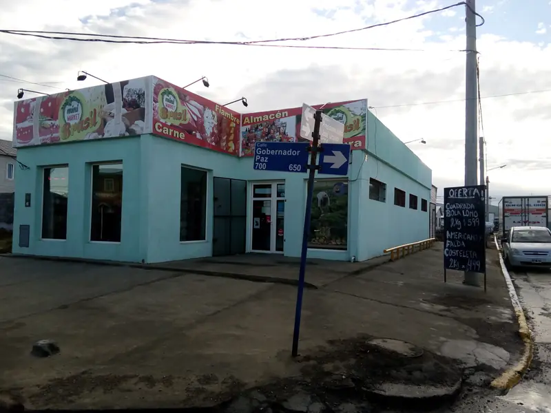 LOCAL – PJE. URQUIZA Esq. GDOR. PAZ