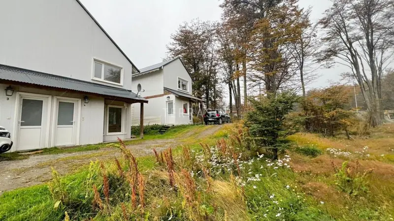 ALQUILER – Dúplex 2 habitaciones y 2 baños, c/ hermoso entorno!