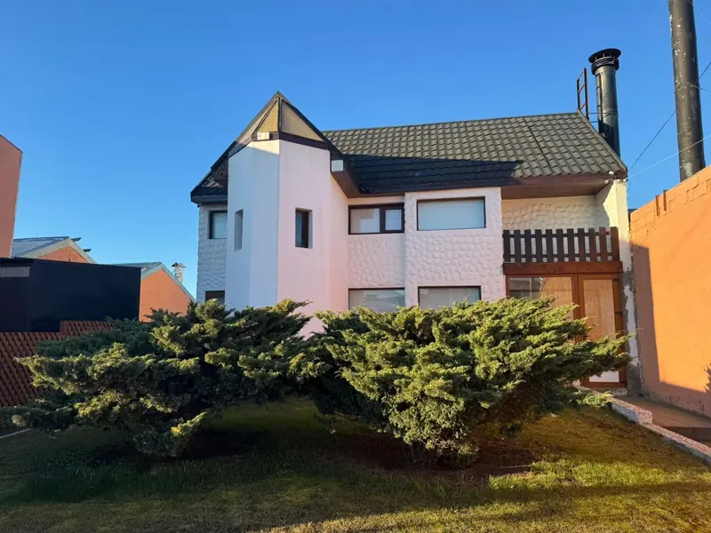 🔴 VENTA – CASA – PROFESIONAL📍