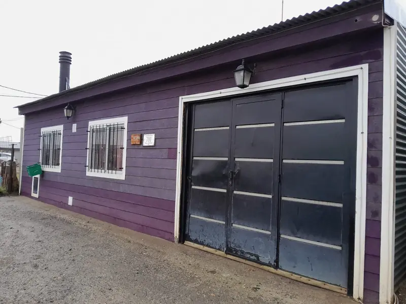 🟡 ALQUILER – CASA 4 DORMITORIOS – BARRIO MARGEN SUR📍